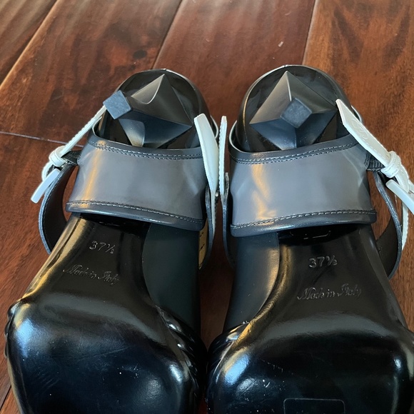 Louis Vuitton Limited Edition Heels - Only Worn Once - Picture 9 of 12